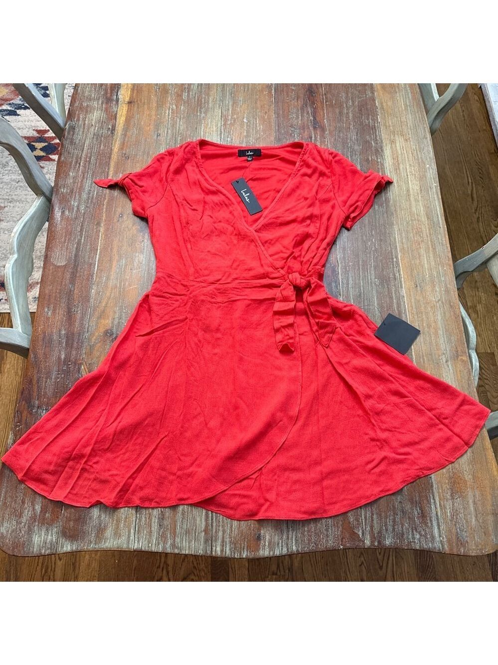 Lulus Red Wrap Mini Dress Short Sleeve Tie Cuff V-Neck Size Large NWT